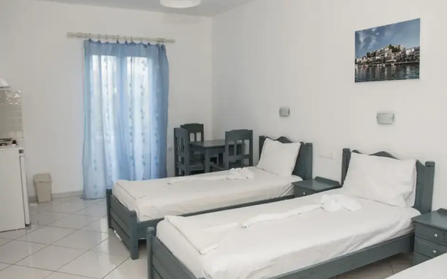 Ikaros Studios & Apartments