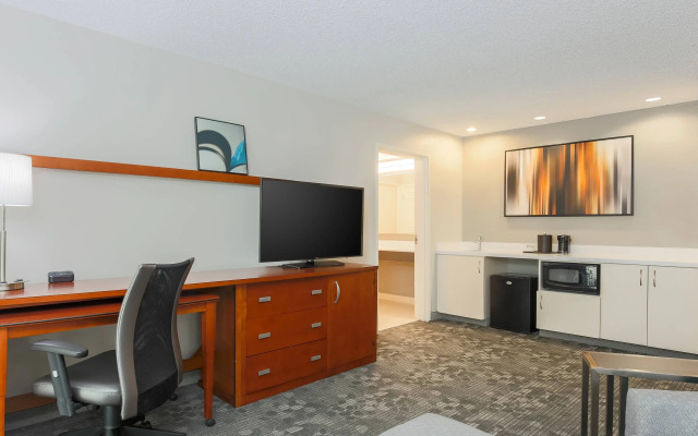 Courtyard by Marriott Monroe Airport