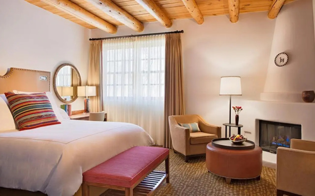 Rosewood Inn of the Anasazi