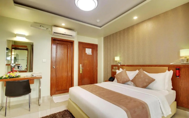 Unima Grand Hotel
