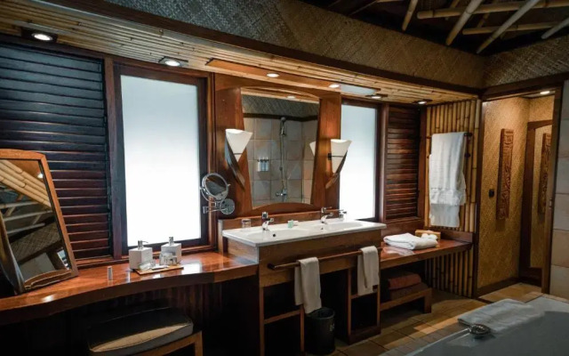 Intercontinental Bora Bora Le Moana Resort