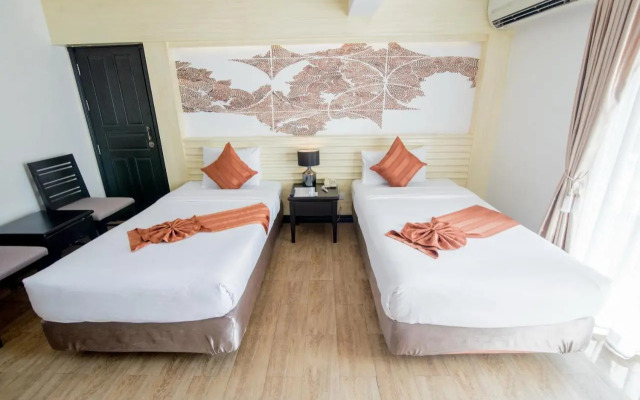 Sea Breeze Jomtien Resort (SHA Extra Plus)