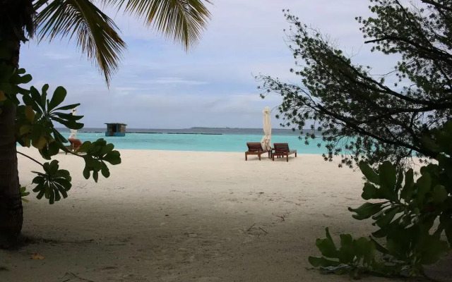 Vakarufalhi Island Resort & Spa