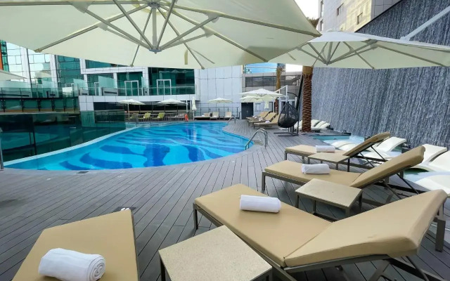 Al Khoory Sky Garden Hotel