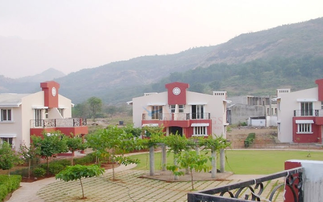 Mohili Meadows Resort