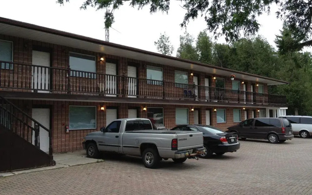 Cedar Motel