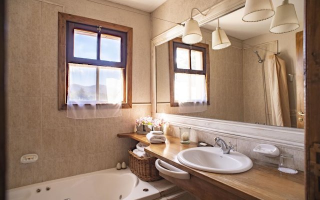 Arelauquen Bungalows & Suites