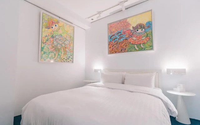 Meistay Art Gallery Hotel