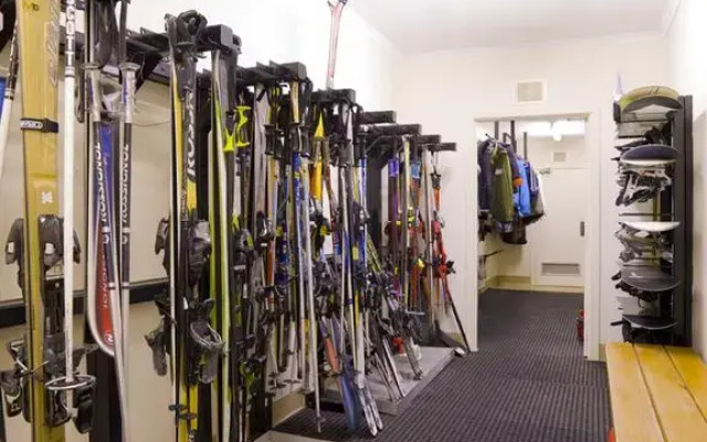 Ajax Ski Club Lodge