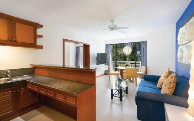 Homm Suites Laguna
