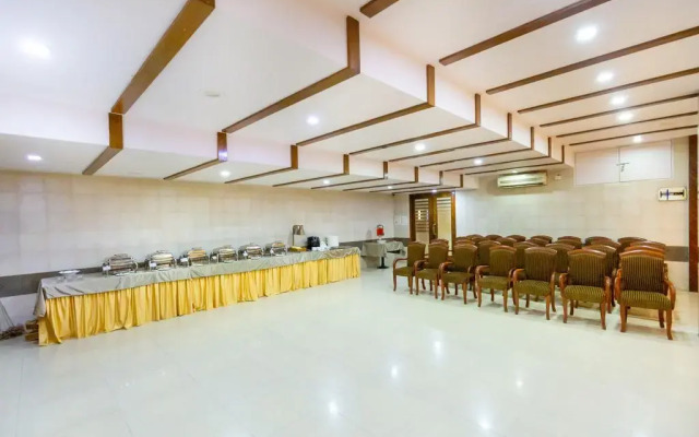 Hotel Express Inn Next To BigBazar	