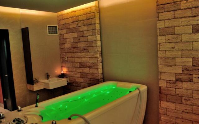 Kashmir Wellness & SPA Hotel Adults Only