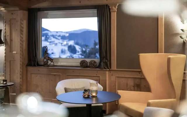 Alpstay — Chalet Hotel Hartmann