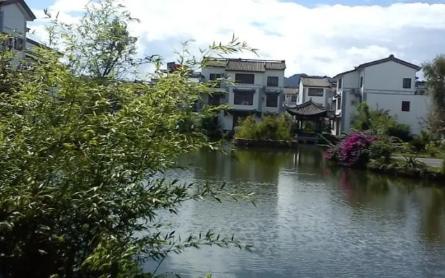 Yunshangsiji Fairyland Hotel of Tengchong Jadeite