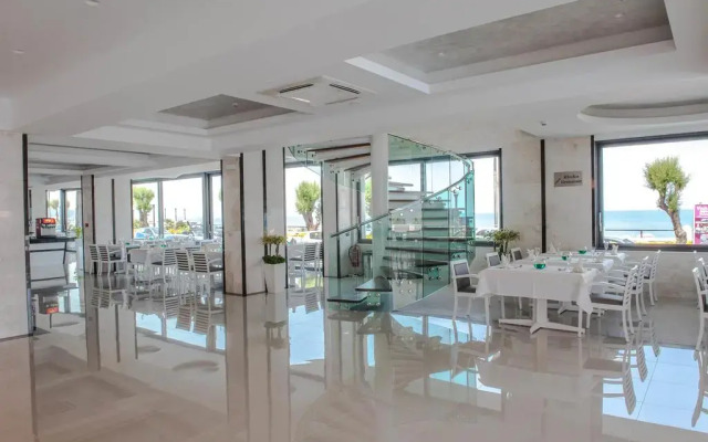 Rhodes Beach Hotel