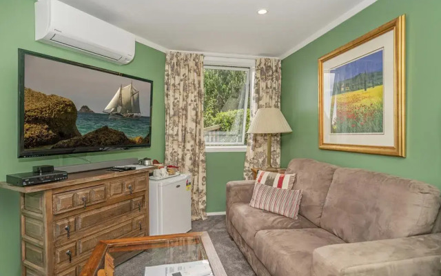 Bayview Valley Lodge