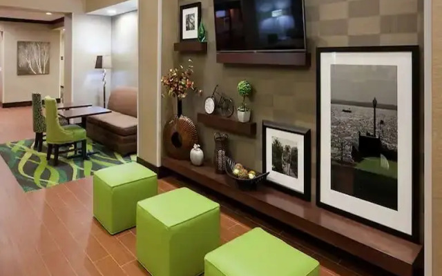 Hampton Inn & Suites Minneapolis West/ Minnetonka