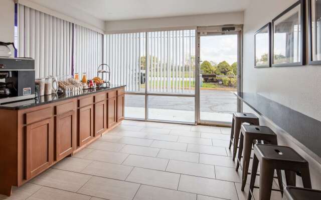 SureStay Hotel by Best Western Findlay