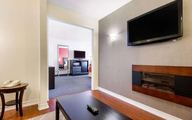 Quality Inn & Suites - Toronto West