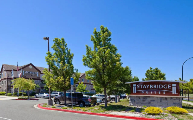 Staybridge Suites Fairfield Napa Valley Area by IHG