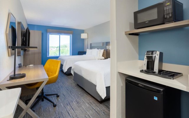 Holiday Inn Express Hotel & Suites New Tampa I-75, an IHG Hotel