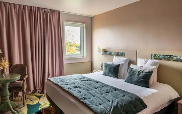 Demeures de campagne Parc du Coudray – Mercure
