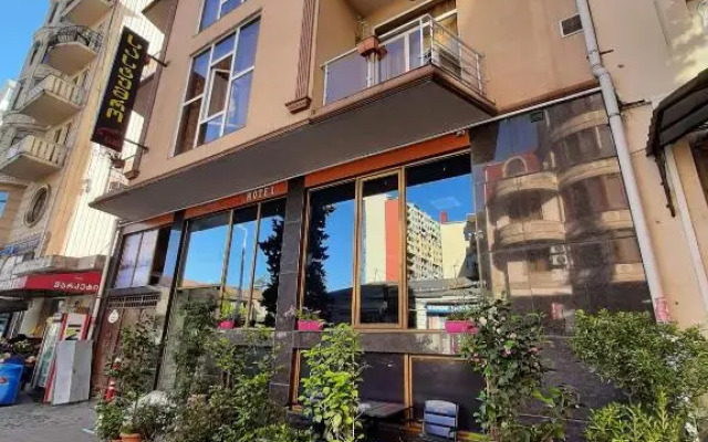 Elio Inn Hotel 