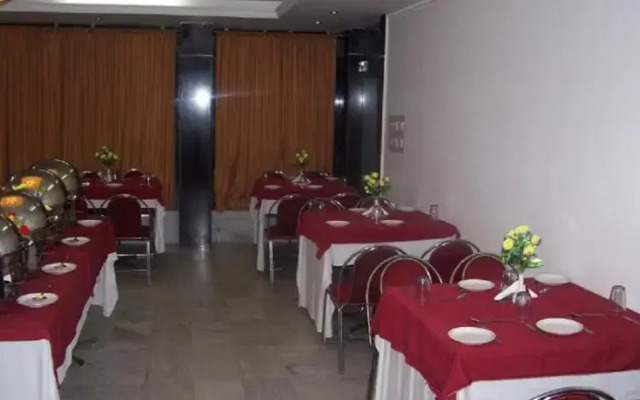 Hotel Laavish