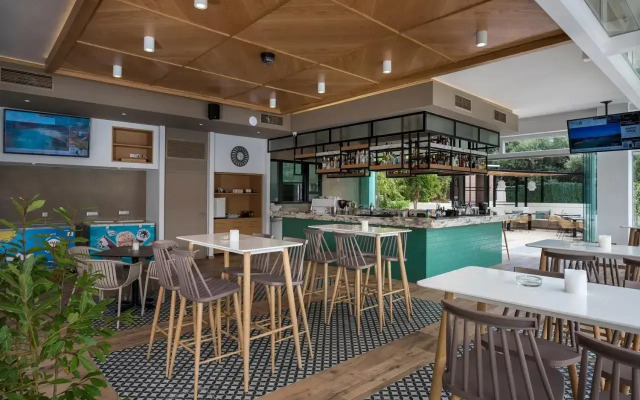 Atrion Hotel