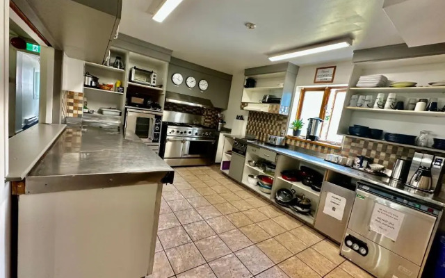 Хостел Manitonga