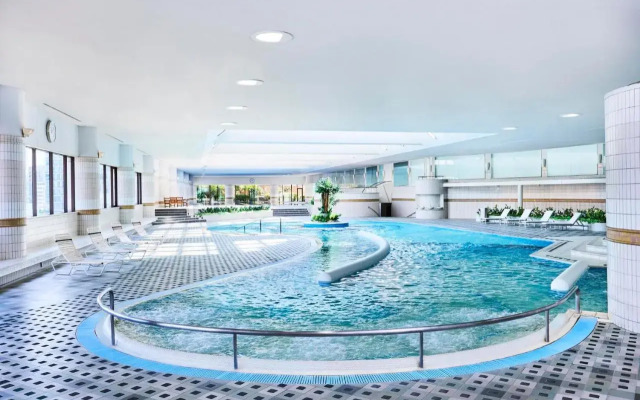 RIHGA Royal Hotel Osaka, Vignette Collection by IHG