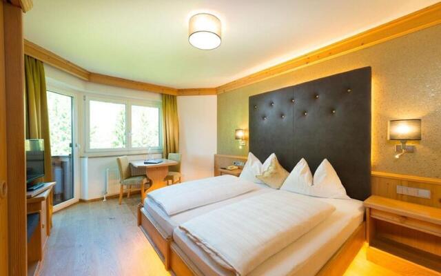 Hotel Alpina