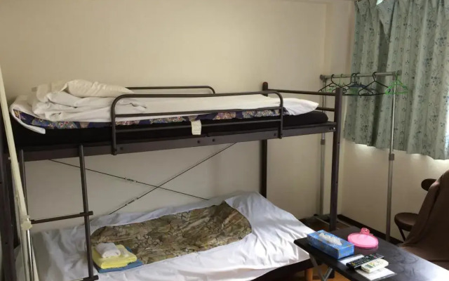 Hotel Mikado - Hostel