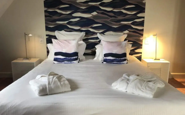 Castel de Tres Girard