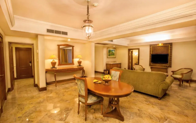 Lorin Solo Hotel
