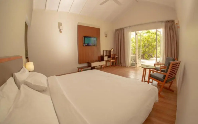 Paradise Hondaafushi Island Resort & Spa