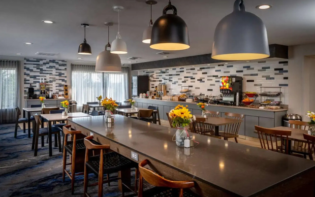 Best Western Plus Hotel Beckley Inn