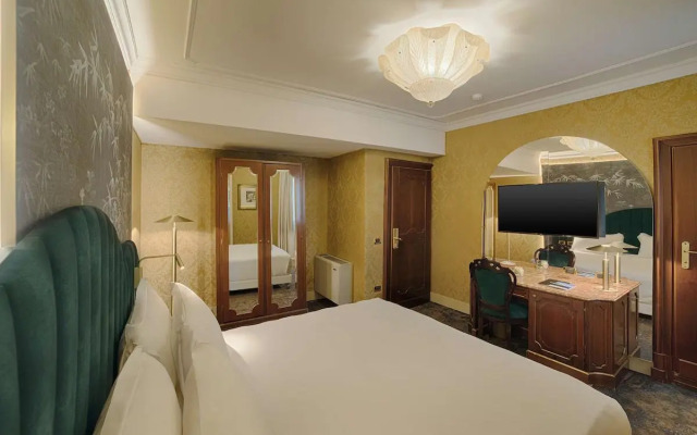 NH Venezia Santa Lucia Hotel