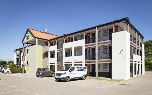 B&B HOTEL Avignon (1)