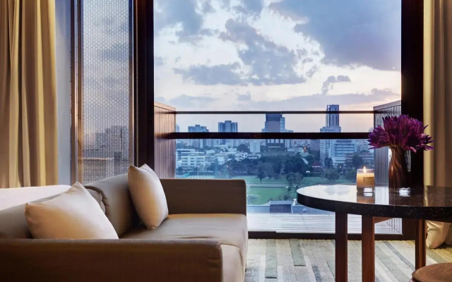 Hansar Bangkok Hotel