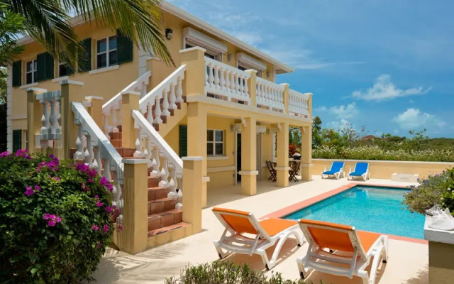 Emerald Shores Estate