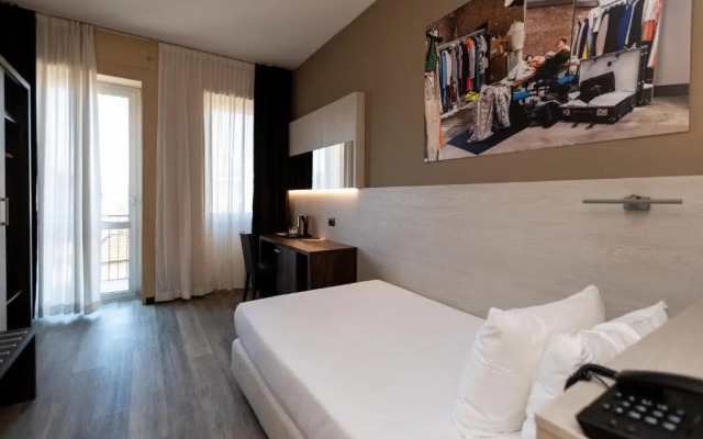 Отель Garibaldi Palace