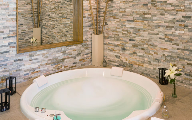 Melia Recoleta Plaza