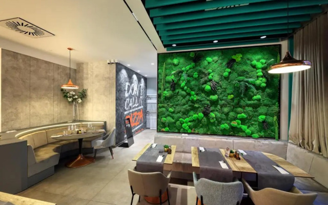 lyf Schönbrunn Vienna