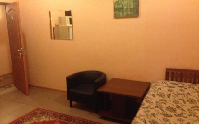 Econom Hotel Lapino