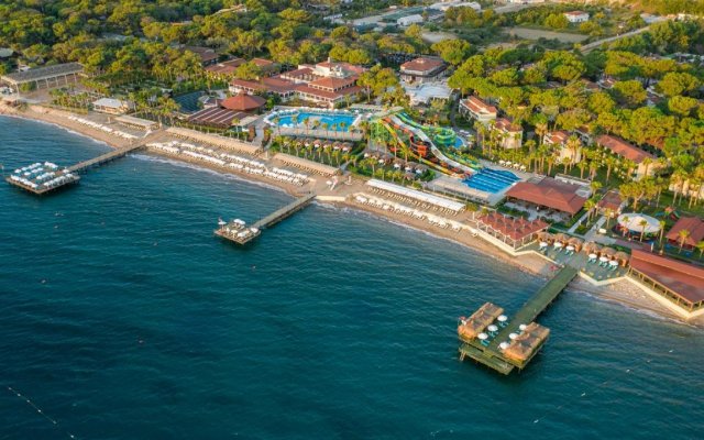 Crystal Flora Beach Resort – All Inclusive