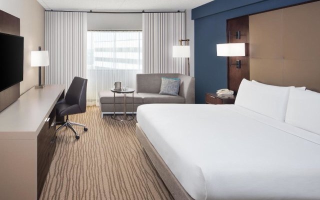 DoubleTree by Hilton Hotel Newark Airport