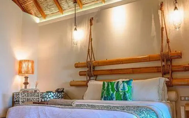 Constance Moofushi All Inclusive Hotel