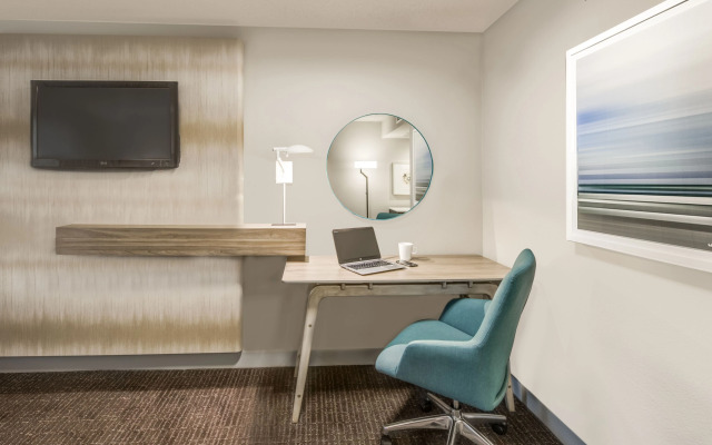 Отель The Lamar