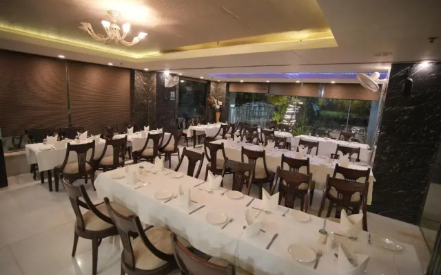 Hotel Atulyaa Taj